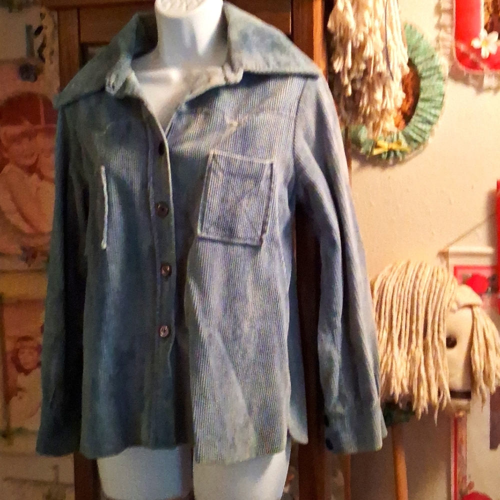 Vintage 80's,"Blue Boy",Faded,Distressed,Blue, Corduroy,Button Down,Shirt🩵💙